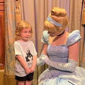 Meet your Posher, Sharon